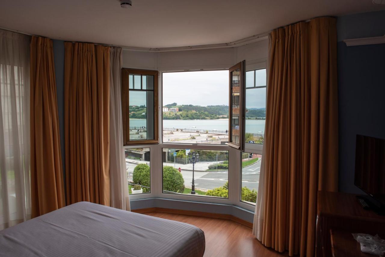 Hotel Faro De San Vicente ซาน บีเซนเต เด ลา บาร์เกรา ภายนอก รูปภาพ