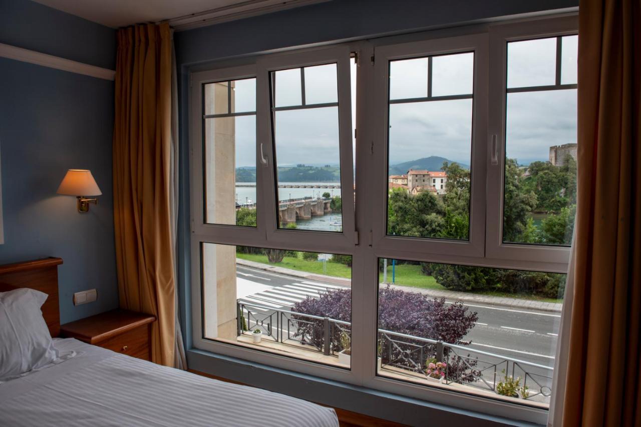 Hotel Faro De San Vicente ซาน บีเซนเต เด ลา บาร์เกรา ภายนอก รูปภาพ