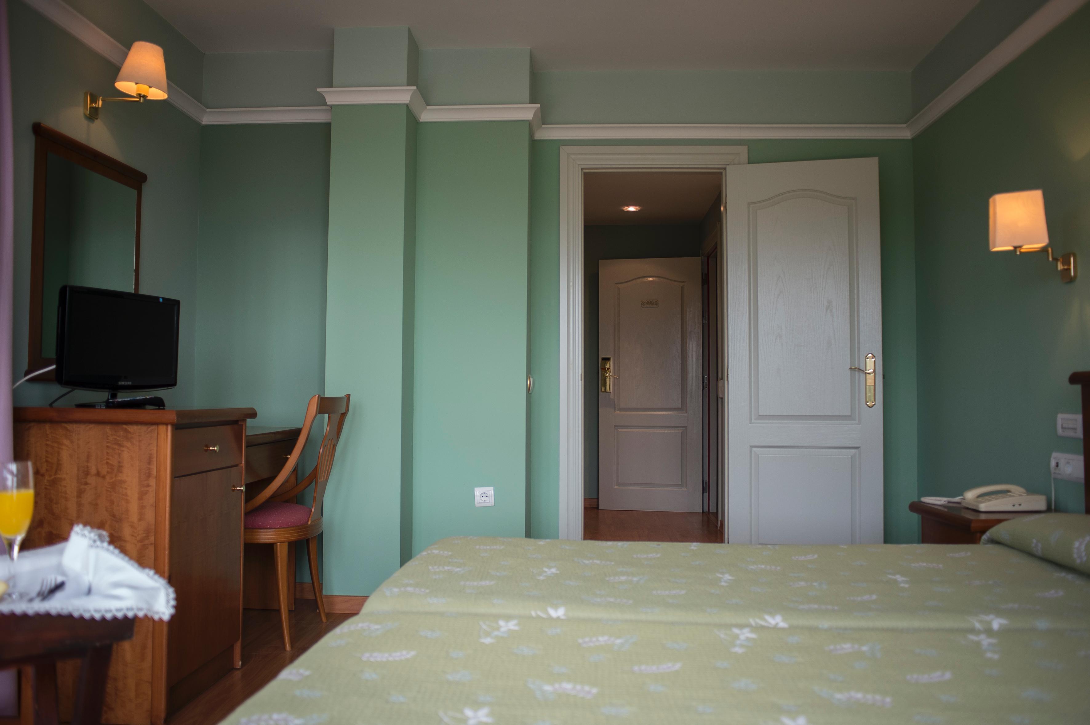 Hotel Faro De San Vicente ซาน บีเซนเต เด ลา บาร์เกรา ภายนอก รูปภาพ